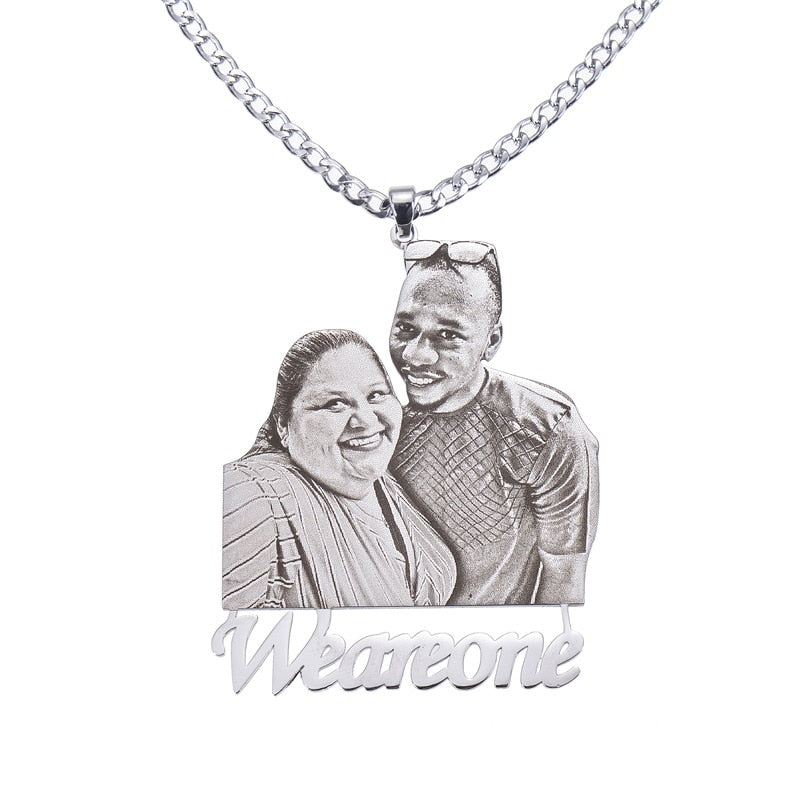 Capturing Love: Engraved Personalized Picture Necklace - A Meaningful Gift