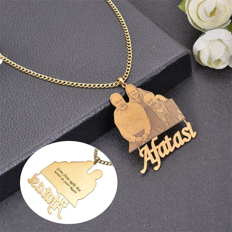 Capturing Love: Engraved Personalized Picture Necklace - A Meaningful Gift